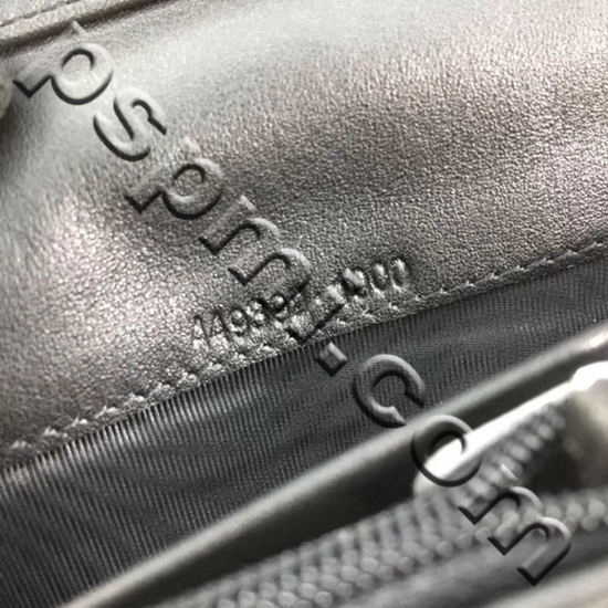 グッチ財布 レプリカ角部分ディテール